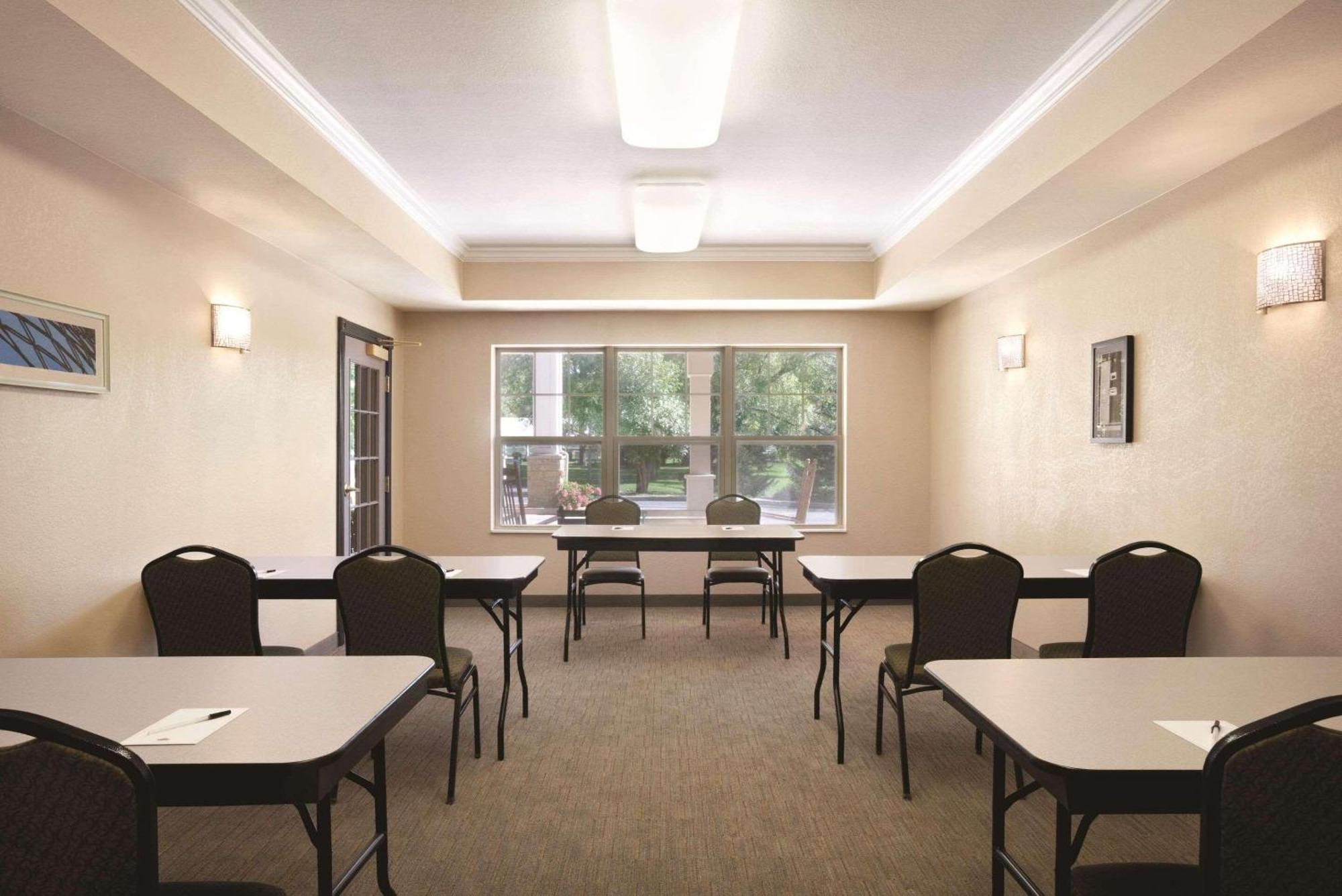 Country Inn & Suites By Radisson, Madison Southwest, Wi Fitchburg Extérieur photo